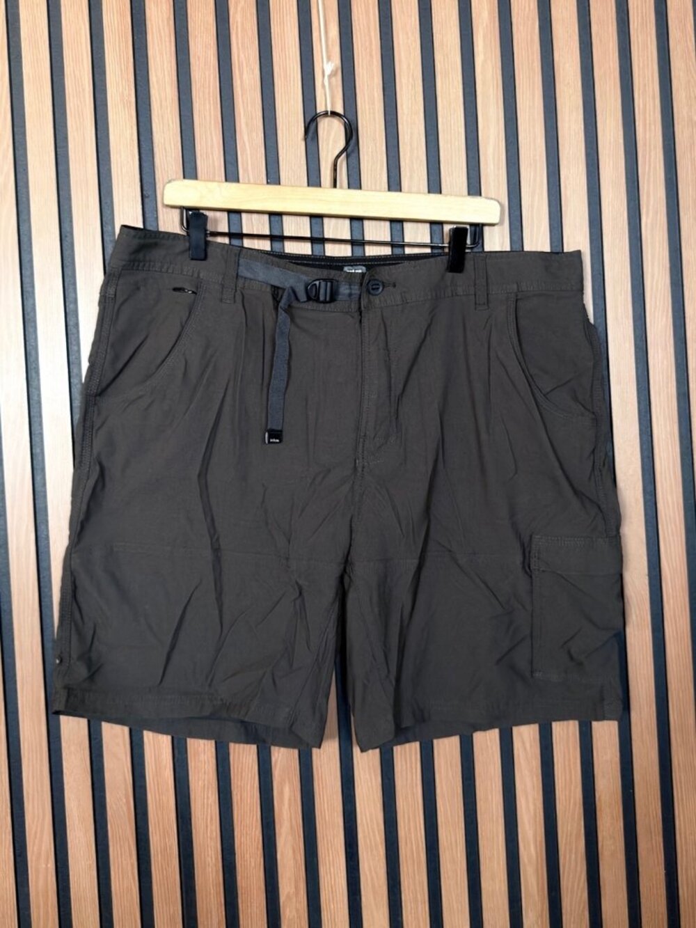 Prana Shorts 40 / 8 Mens Gray Hiking Buckle Front Standard Fit